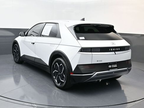 Certified 2024 Hyundai Ioniq 5 SEL image 5