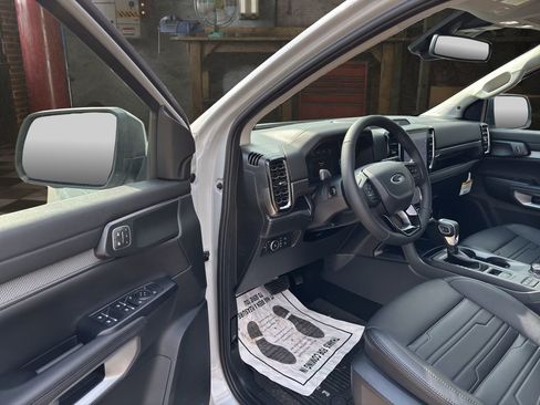 New 2026 Ford Ranger Lariat w/ FX4 Off-Road Package AWD/4WD image 17