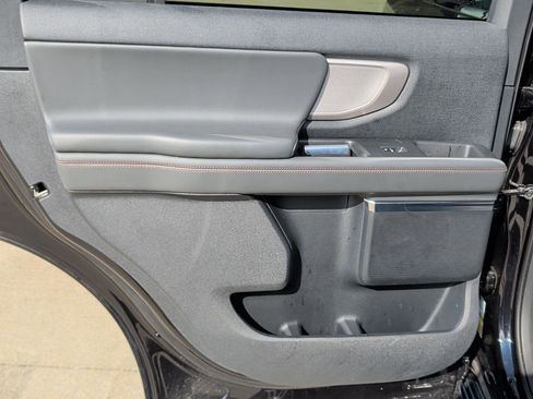 Certified 2025 Ford Expedition Active AWD/4WD image 25