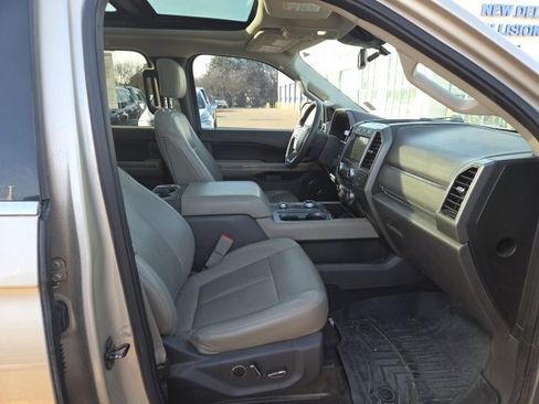 Used 2018 Ford Expedition XLT w/ Equipment Group 202A image 13