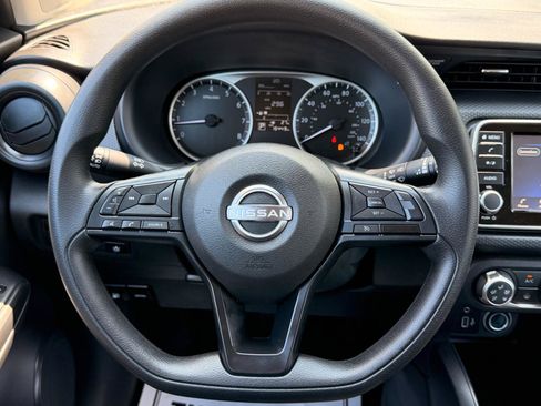 Used 2024 Nissan Kicks S FWD image 11