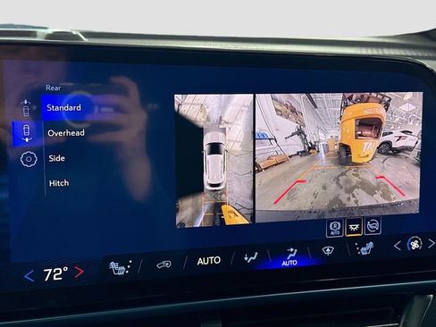 New 2026 Chevrolet Equinox EV LT image 15