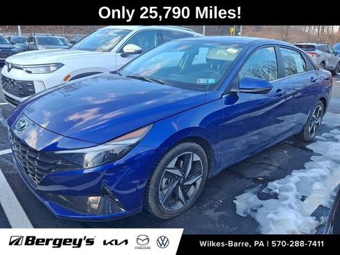Used 2023 Hyundai Elantra Limited image 1