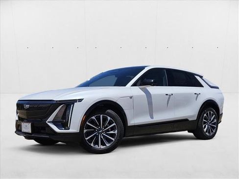 New 2024 Cadillac Lyriq Sport image 1