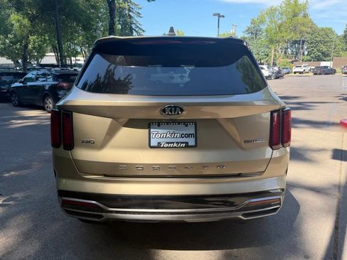 Used 2021 Kia Sorento EX w/ Panoramic Sunroof Package AWD/4WD image 5