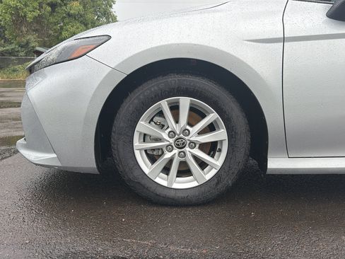 Used 2025 Toyota Camry LE FWD image 6