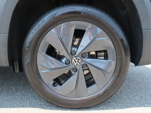 Used 2025 Volkswagen Taos S FWD image 13
