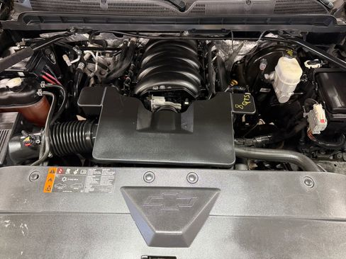 Used 2018 Chevrolet Silverado 1500 LT w/ All Star Edition image 27