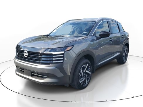 New 2026 Nissan Kicks SV FWD image 3