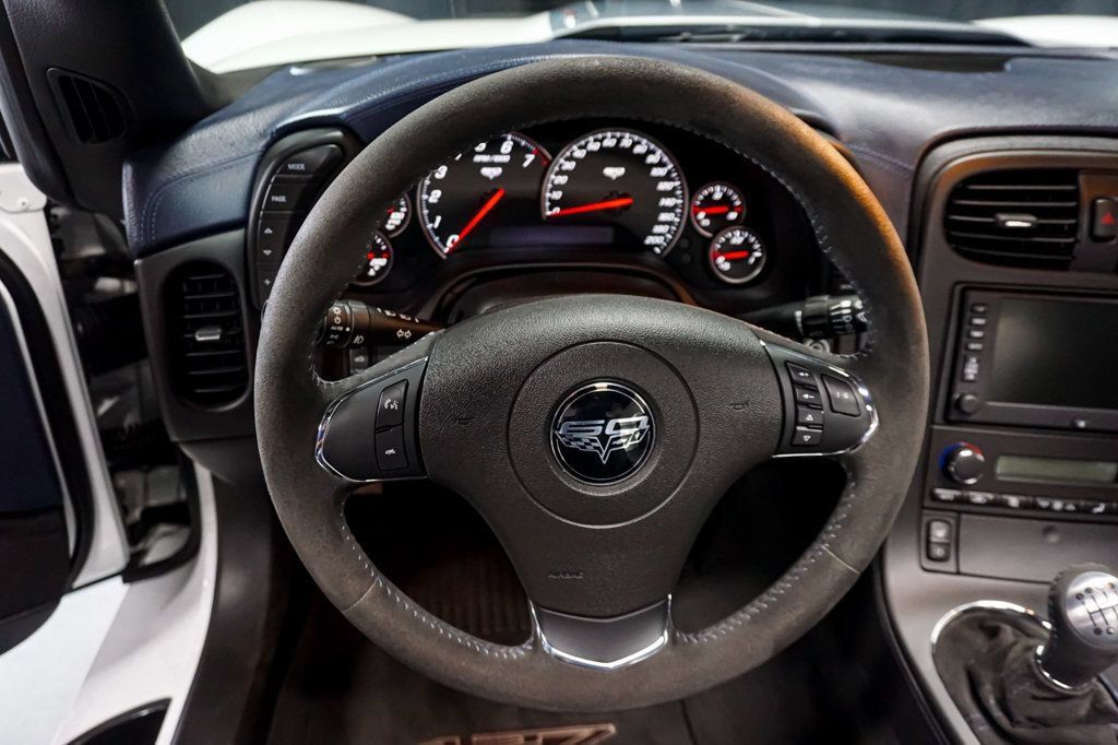 Used 2013 Chevrolet Corvette 427 Convertible w/ 1SC Preferred Equipment Group RWD image 12