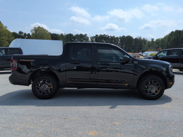 Certified 2025 Ford Maverick Tremor AWD/4WD image 3