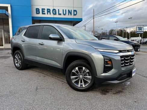 New 2026 Chevrolet Equinox LT image 2