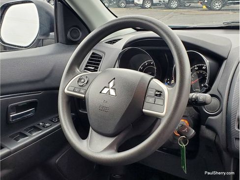 Used 2025 Mitsubishi Outlander Sport SE AWD/4WD image 23
