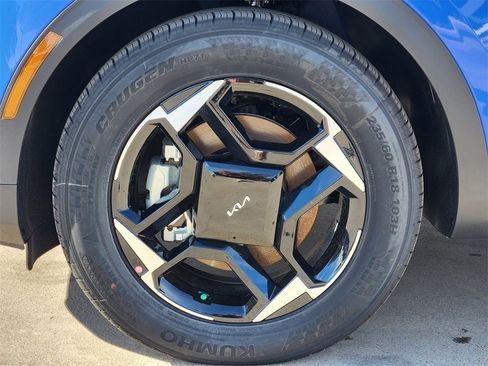 New 2026 Kia Sportage EX w/ EX Panorama Roof Package image 9