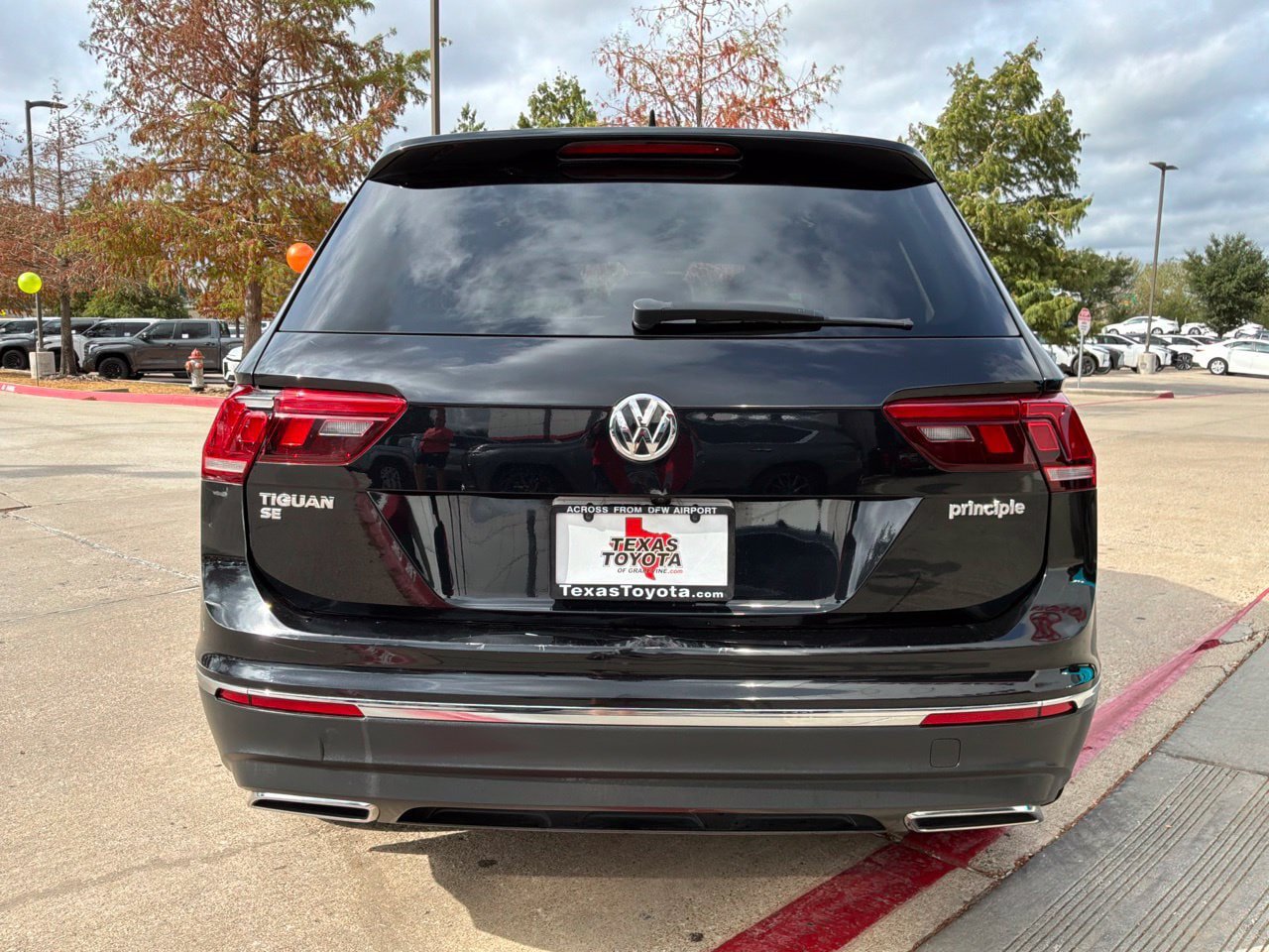 Used 2021 Volkswagen Tiguan SE FWD image 7