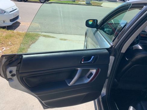 Used 2009 Subaru Legacy 2.5i Limited image 10