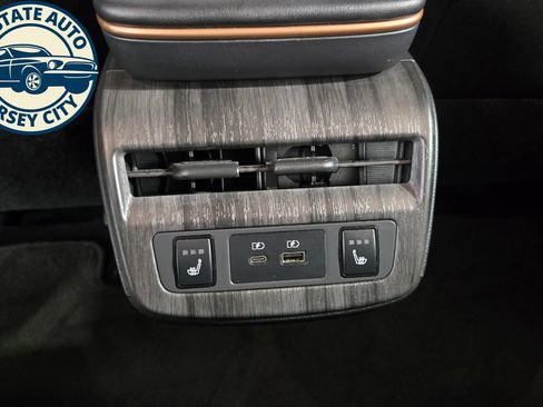Used 2023 Nissan Ariya FWD image 27