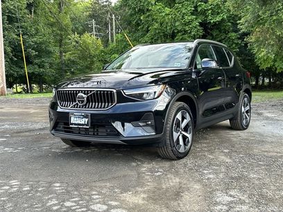 Certified 2024 Volvo XC40 B5 Plus w/ Climate Package
