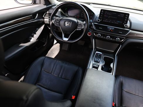 Used 2020 Honda Accord Touring image 25