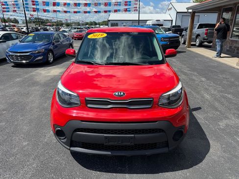 Used 2019 Kia Soul FWD image 10
