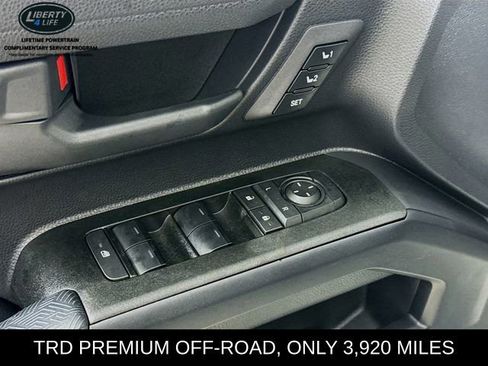 Used 2025 Toyota 4Runner TRD Off-Road Premium image 17