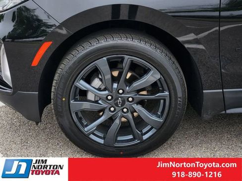 Used 2022 Chevrolet Equinox RS w/ RS Leather Package FWD image 13