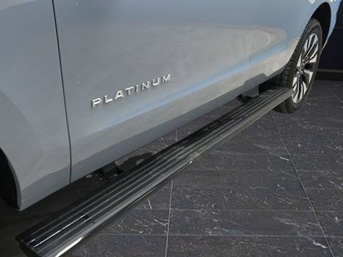 Used 2025 Ford Expedition Platinum w/ Driver's Package image 37