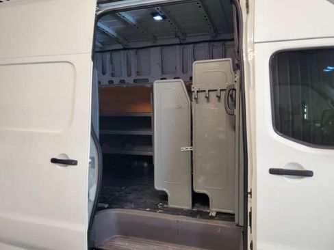 Used 2015 Nissan NV 2500 SV w/ Side & Curtain Airbag Package RWD image 10