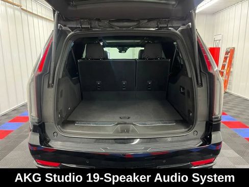 Used 2022 Cadillac Escalade ESV Sport AWD/4WD image 7