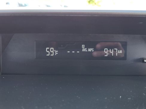 Used 2018 Subaru Crosstrek 2.0i Premium AWD/4WD image 23