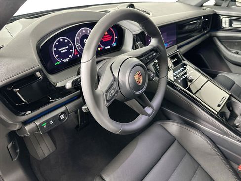 Certified 2026 Porsche Panamera image 4