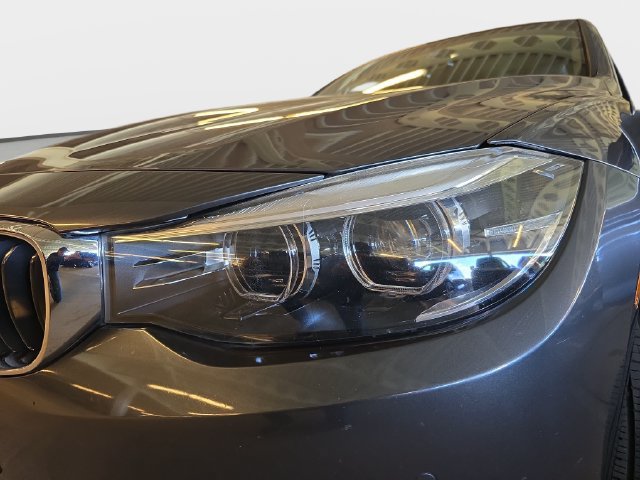 Used 2018 BMW 330i Gran Turismo xDrive AWD/4WD image 35