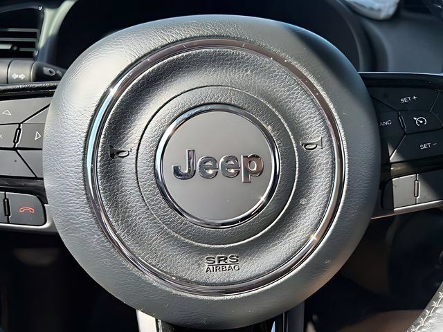 Used 2018 Jeep Renegade Altitude w/ Advanced Technology Group AWD/4WD image 23