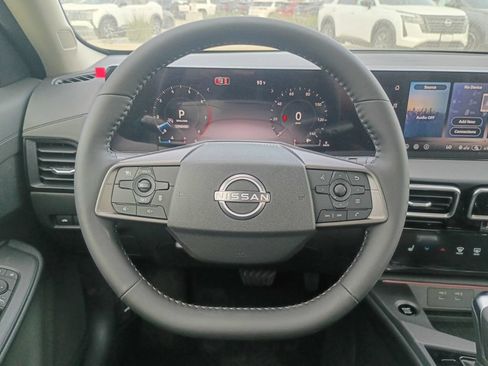 New 2026 Nissan Sentra SV w/ SV Convenience Package FWD image 9