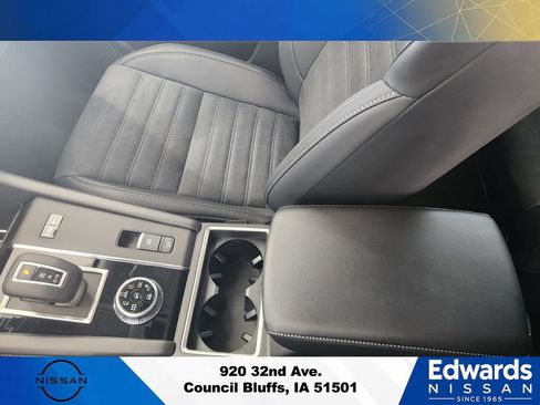New 2026 Nissan Rogue SL AWD/4WD image 32