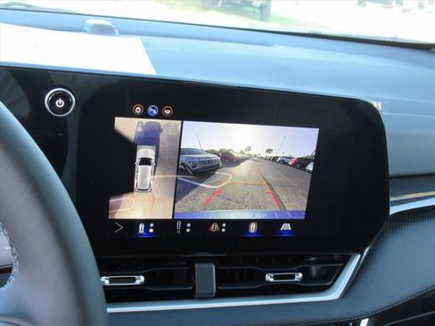 New 2026 Chevrolet Equinox LT w/ Safety and Technology Package image 22