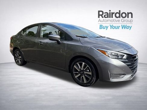 Used 2025 Nissan Versa SV FWD image 1