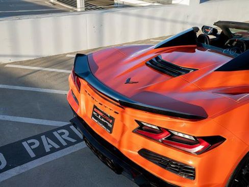 Used 2025 Chevrolet Corvette Z06 w/ Stealth Interior Trim Package RWD image 23