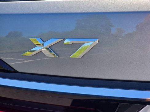 Used 2024 BMW X7 xDrive40i image 14