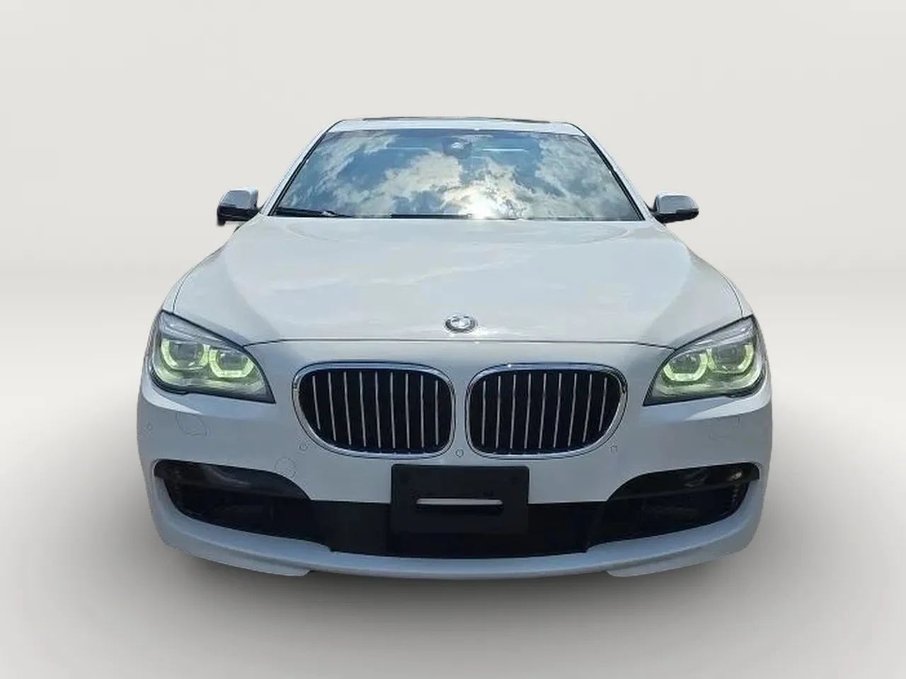 Used 2015 BMW 750Li RWD image 4