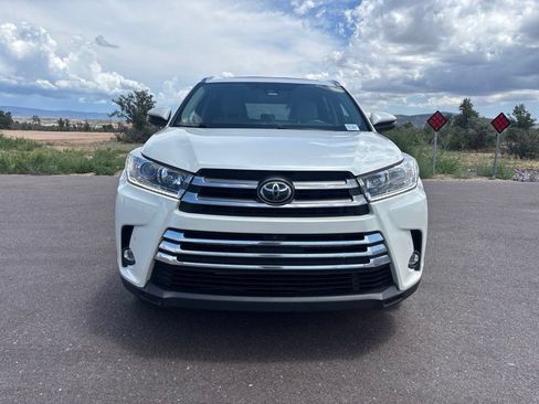 Used 2019 Toyota Highlander Limited Platinum AWD/4WD image 9