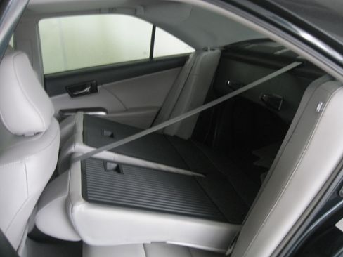 Used 2012 Toyota Camry XLE image 22