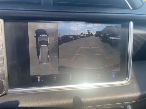 Certified 2022 GMC Yukon Denali w/ Advanced Technology Package image 24