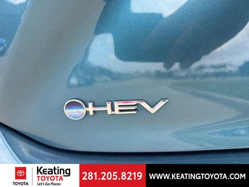 Used 2025 Toyota Camry SE image 10