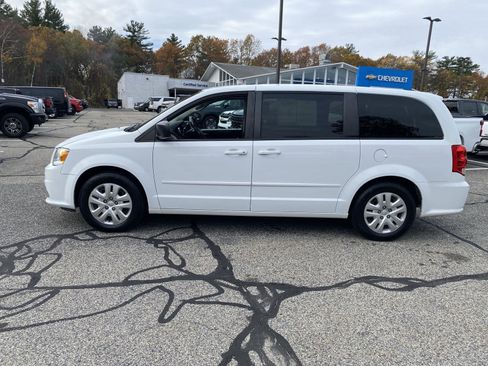 Used 2017 Dodge Grand Caravan SE w/ Power Window Group image 4