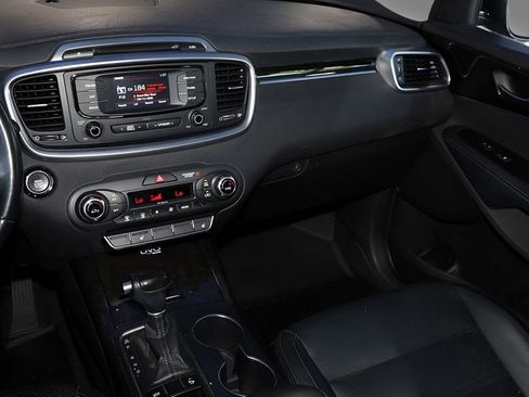 Used 2016 Kia Sorento EX w/ EX Premium Package image 24