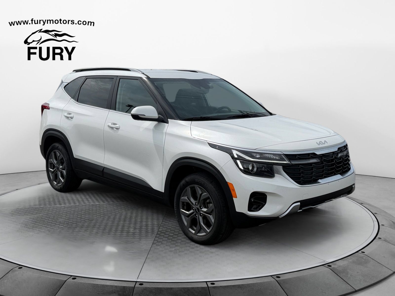 Used 2024 Kia Seltos S AWD/4WD image 1