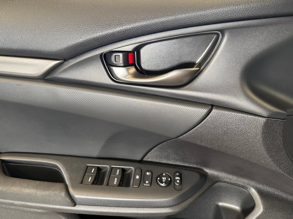 Used 2018 Honda Civic Sport image 19