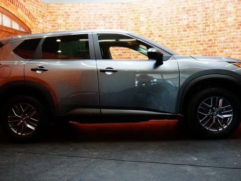 Certified 2023 Nissan Rogue S image 8