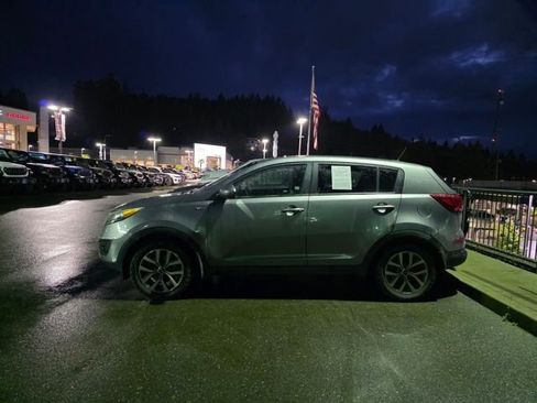 Used 2016 Kia Sportage LX image 2